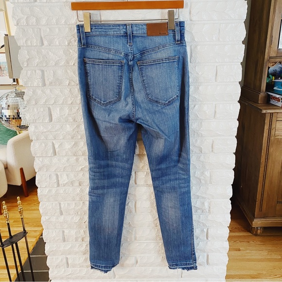 Madewell Curvy High-Rise Skinny Jeans - Picture 5 of 6